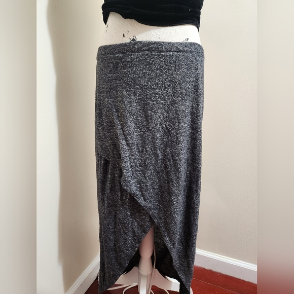 Express Asymmetrical Skirt - Picture 4 of 7